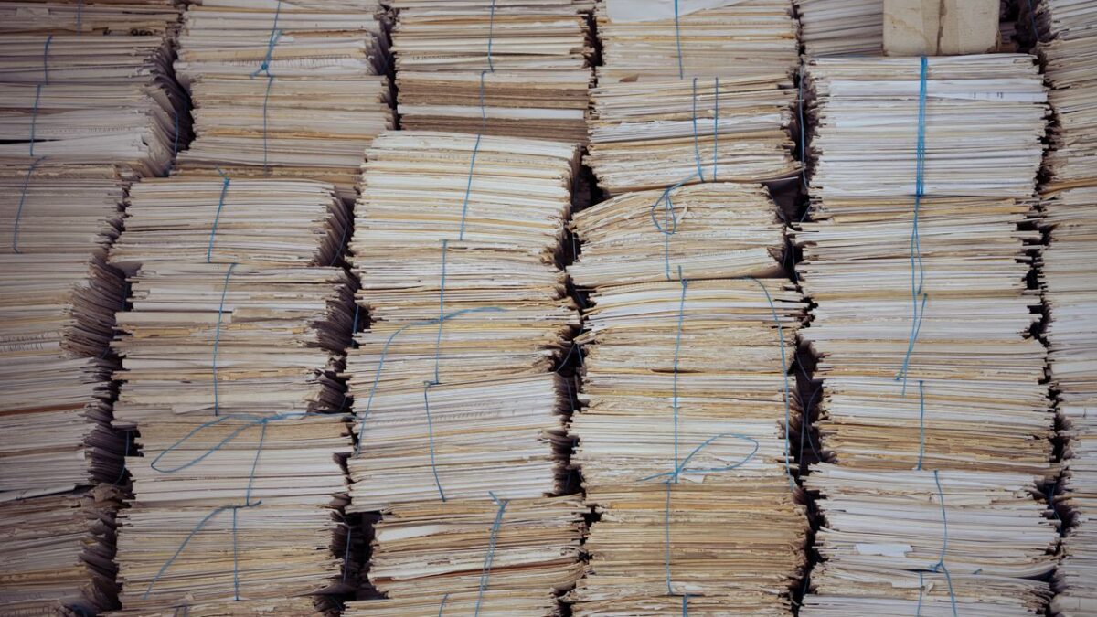 Official Gazette: the publication lag between signature and issue